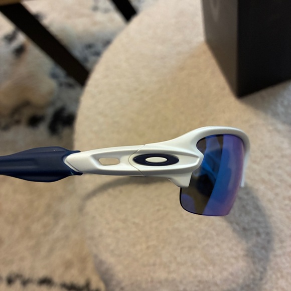 Oakley Flak XXS (Youth Fit) Matte White/Prizm Sapphire